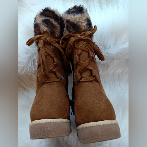 Faux Fur Girl's Boot, Size 12M Adorbs - Picture 5 of 8